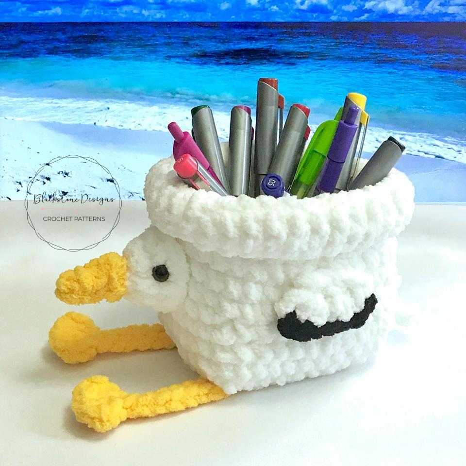 Crochet bird baskets Pattern; pelican basket crochet pattern