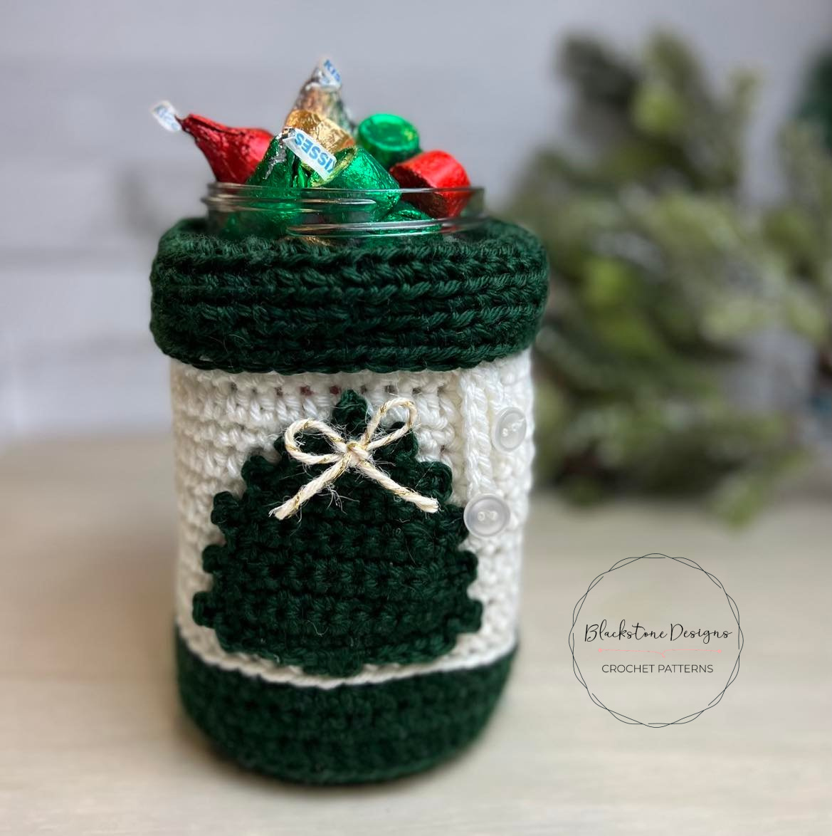 Crochet Mason Jar Cozy free crochet pattern for jar cozy, crochet candle cozy