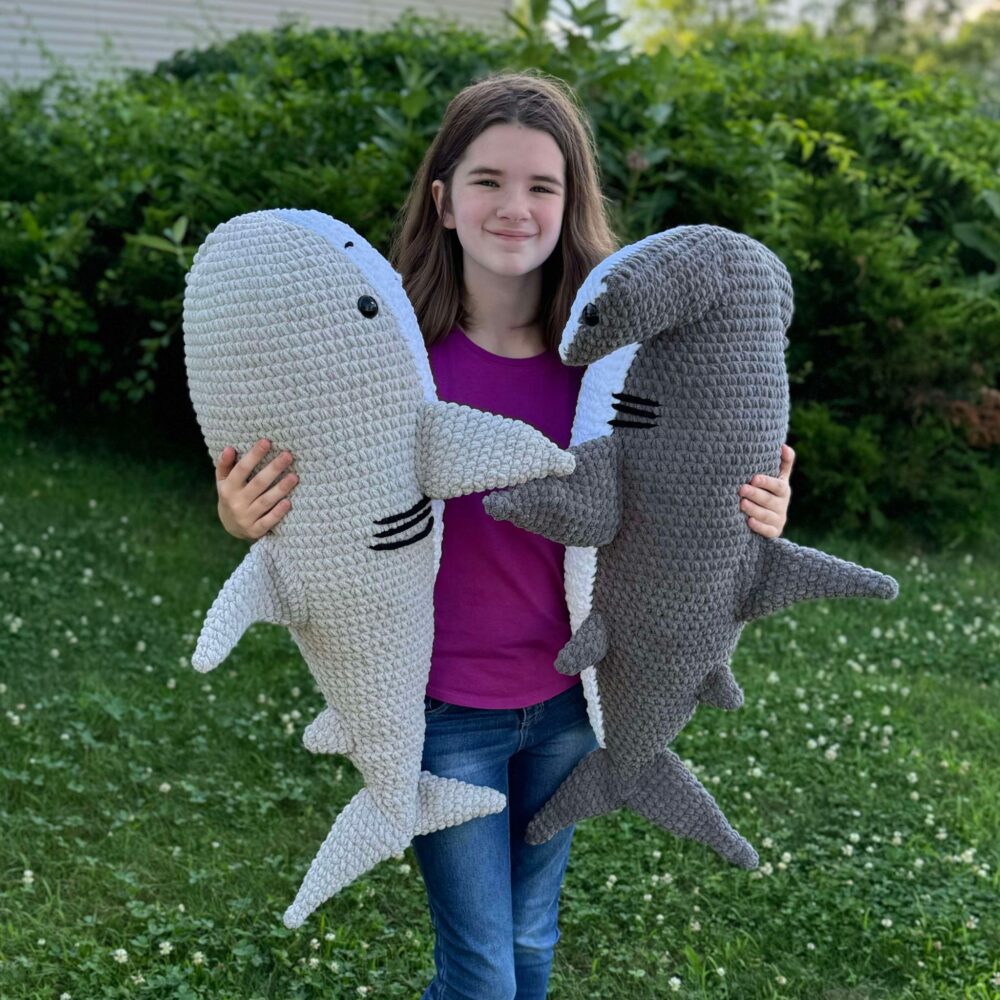 Giant Sharks Amigurumi crochet patterns; crochet great white shark, crochet hammerhead shark