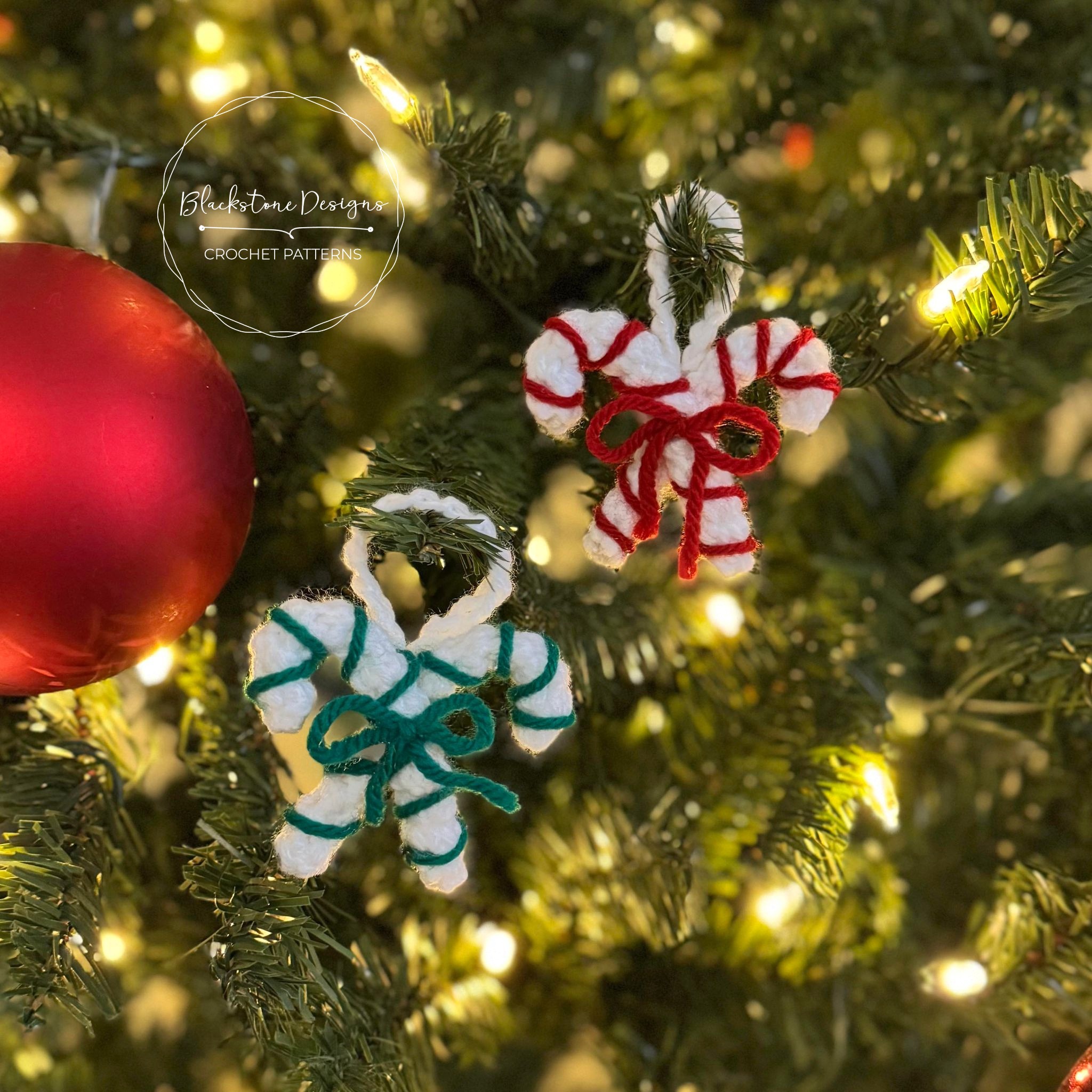 Crochet Candy Cane Ornament Pattern. Crossed Candy Canes with a Bow on Front.